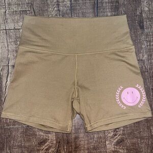 Offline by Aerie The Hugger Hi-Rise Bike Shorts Size Medium